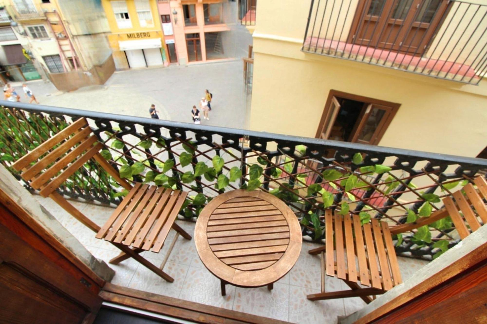 Apartamento Reformado Cerca De La Plaza Redonda Valencia Bagian luar foto