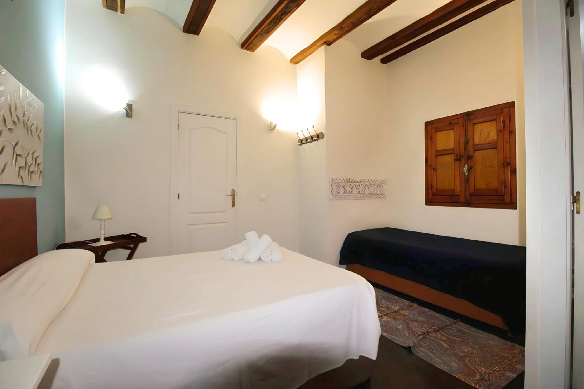 Apartamento Reformado Cerca De La Plaza Redonda Valencia Bagian luar foto