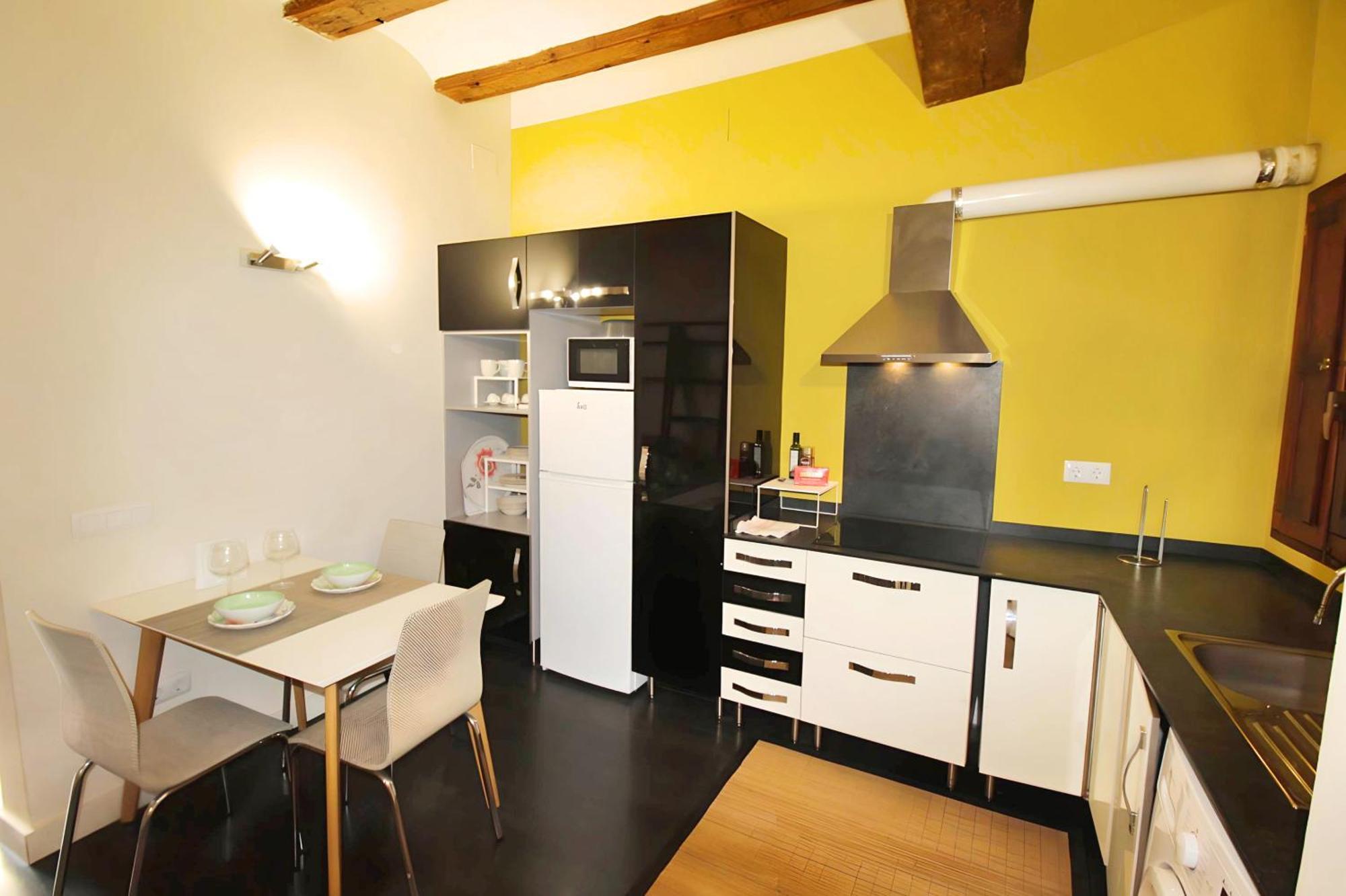 Apartamento Reformado Cerca De La Plaza Redonda Valencia Bagian luar foto