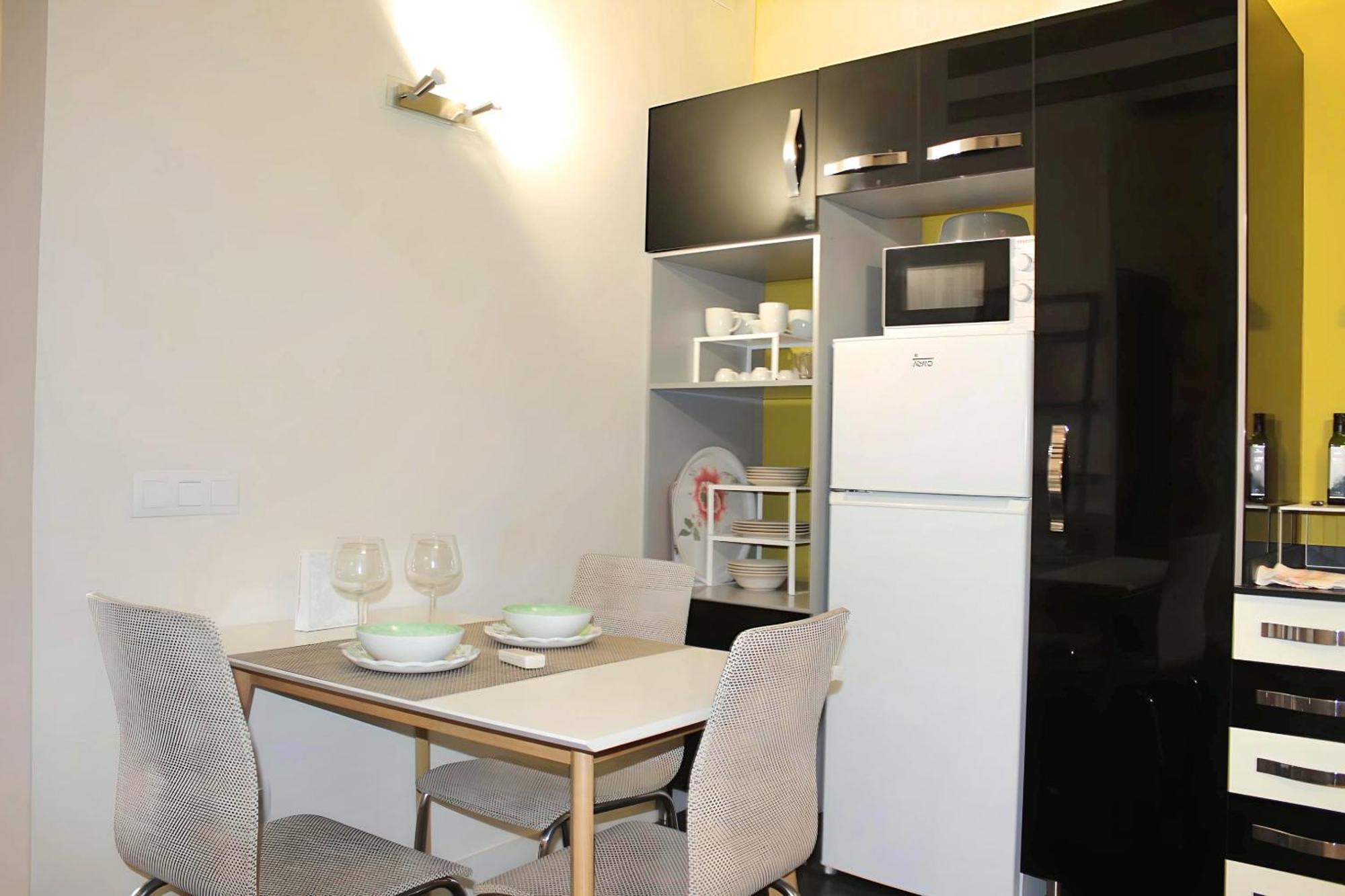 Apartamento Reformado Cerca De La Plaza Redonda Valencia Bagian luar foto