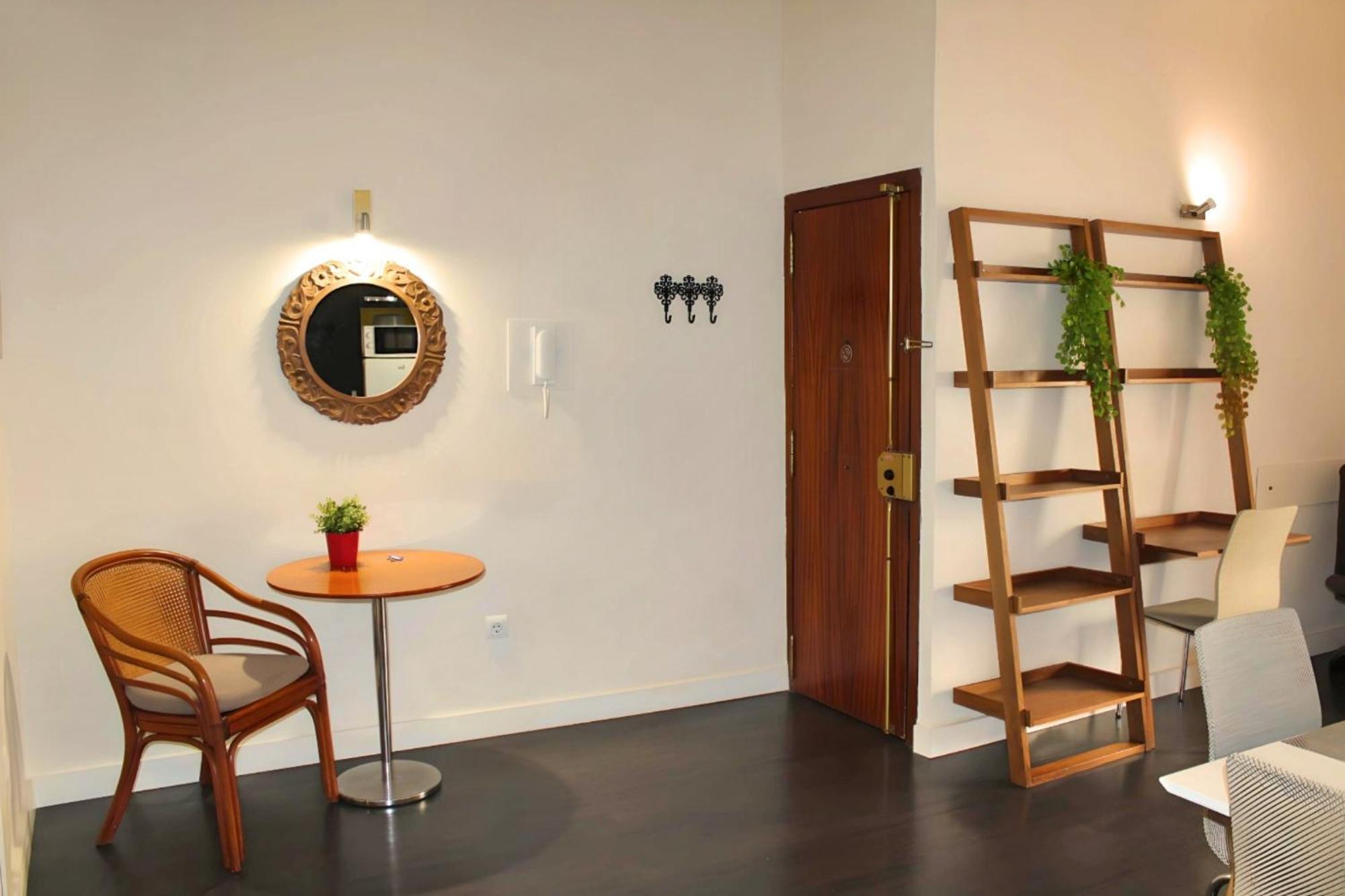 Apartamento Reformado Cerca De La Plaza Redonda Valencia Bagian luar foto